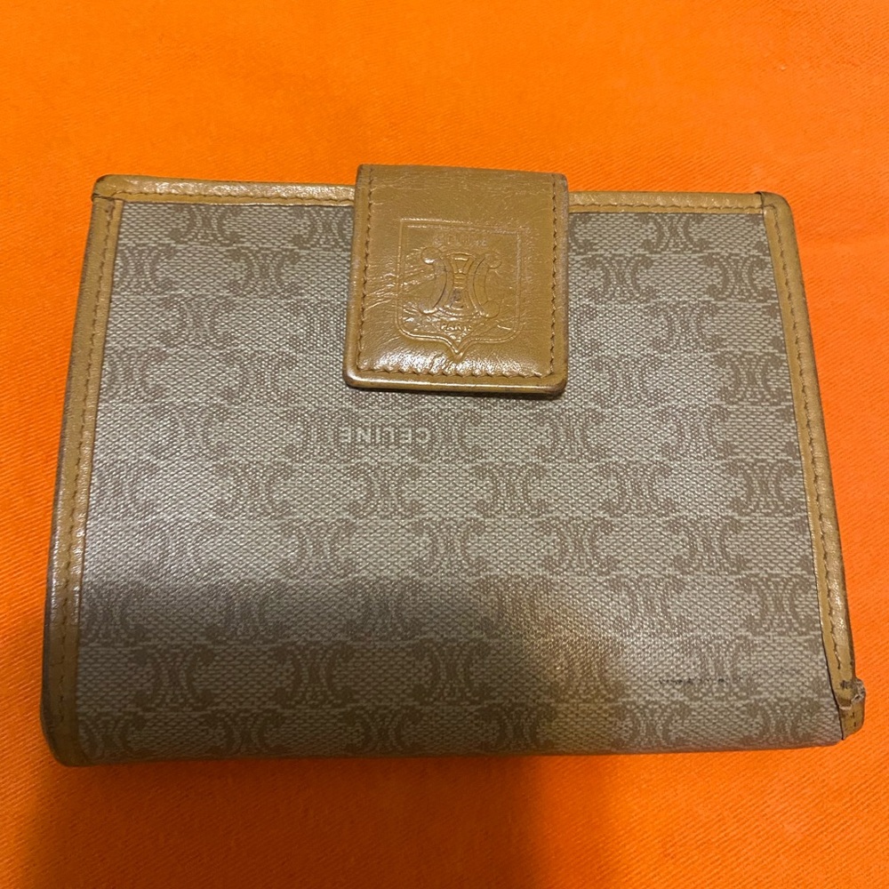 Vintage Celine Honeycomb Kisslock Compact Wallet
